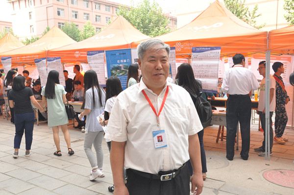 米乐官网成功举办2016年春季校园双选会