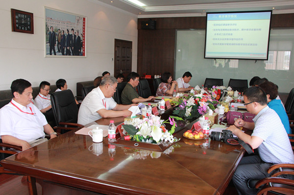 河北省民办教育协会调研组莅临米乐官网调研