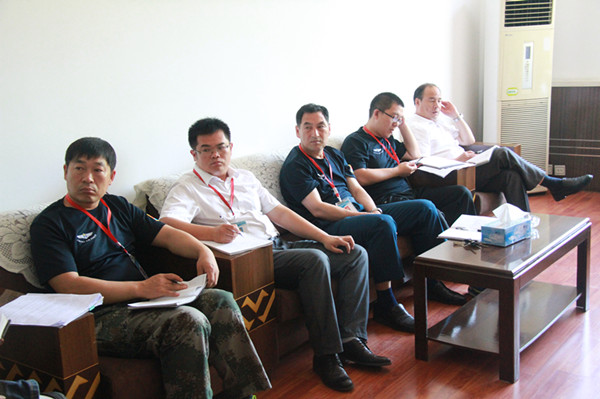 米乐官网召开2016届学生毕业典礼暨学位授予仪式协调会议