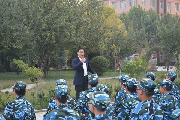 公司领导视察米乐官网预备役连训练情况