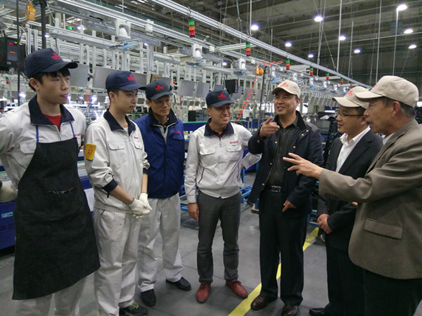 心中牵挂实习生的冷暖——米乐官网领导专程去长城汽车徐水工厂看望实习学生