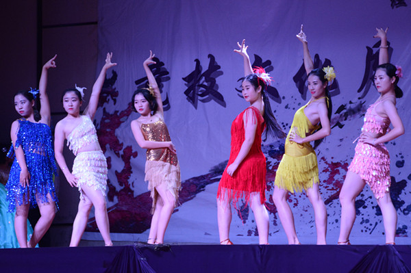 米乐官网经济学院举办第九届竞技文化月活动