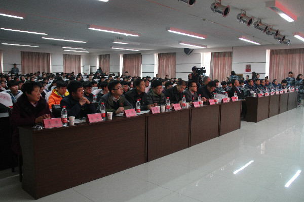 “为梦想插上翅膀”“80创成”董事长于晓应邀来校作创新创业专题报告