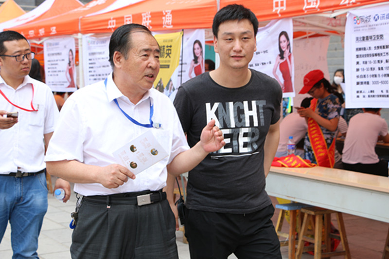 米乐官网成功举办2017年春季校园双选会