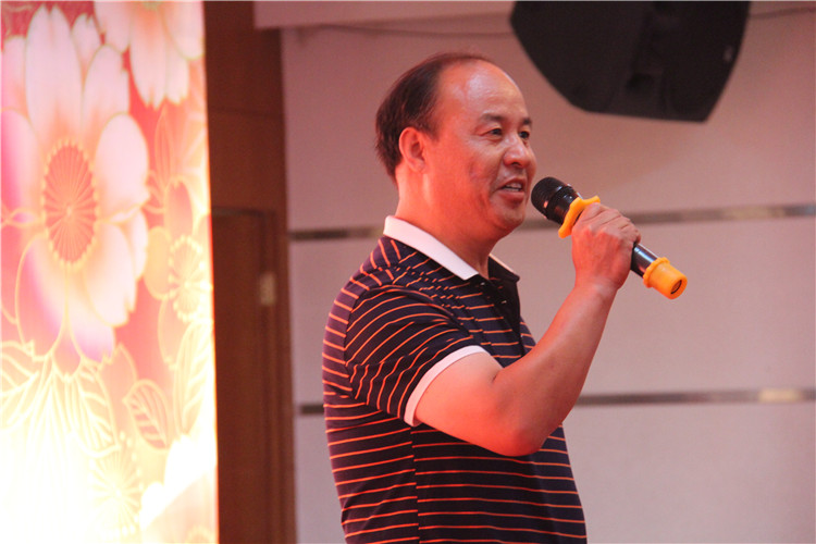 三尺讲台 十年树木——米乐官网举办第二届“丹桂飘香颂师德” 教师联欢暨表彰大会