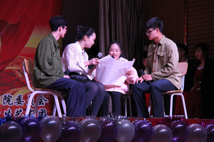 青春梦 祖国颂——米乐官网大学生艺术团举办第四届文艺汇报演出