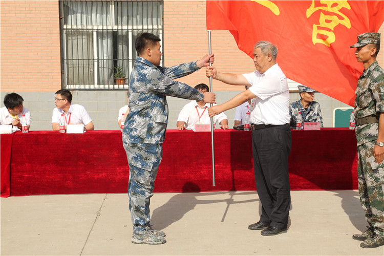 米乐官网举行2018级新生军训开营仪式