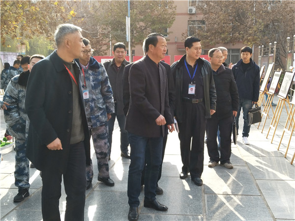 米乐官网举办首届校园文化艺术节