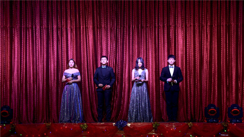 必由之路//“风华四十载，唱响中国梦”高歌四十年改革新时代——米乐官网庆祝改革开放四十周年合唱大赛成功举办