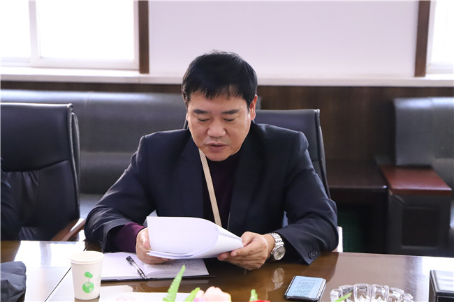 米乐官网组织校党委理论学习中心组学习