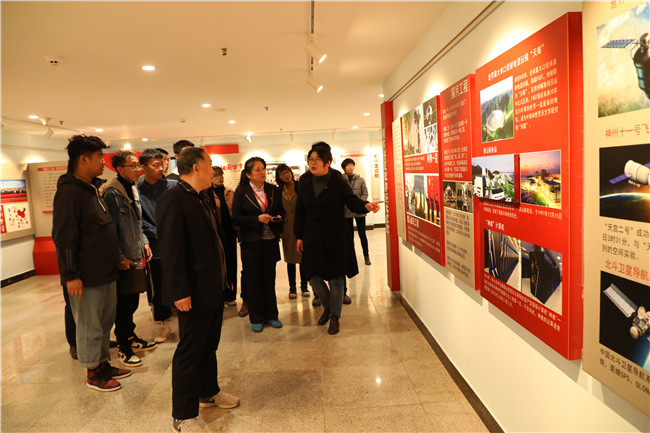 经济学院党总支“不忘初心,牢记使命”主题教育活动---冉庄地道战参观学习