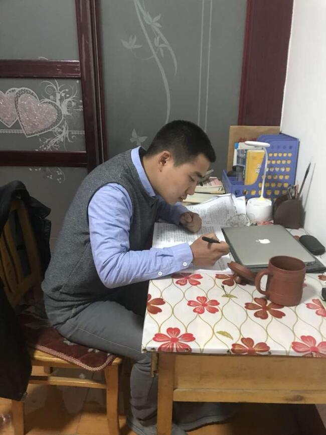 让爱国主义教育飘扬在思政课堂上---思政教研室教学活动札记