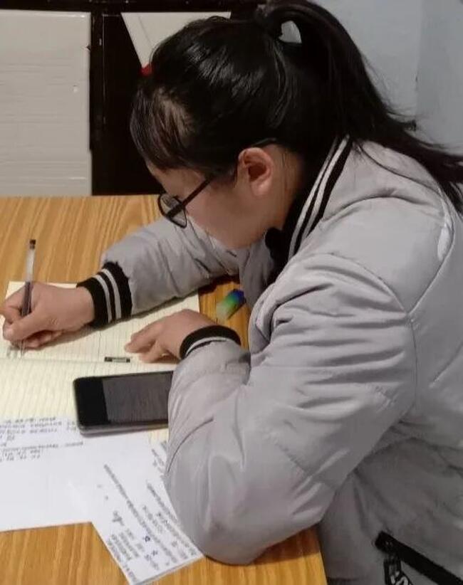 梅花香自苦寒来---米乐官网杜鹃同学网课学习纪实