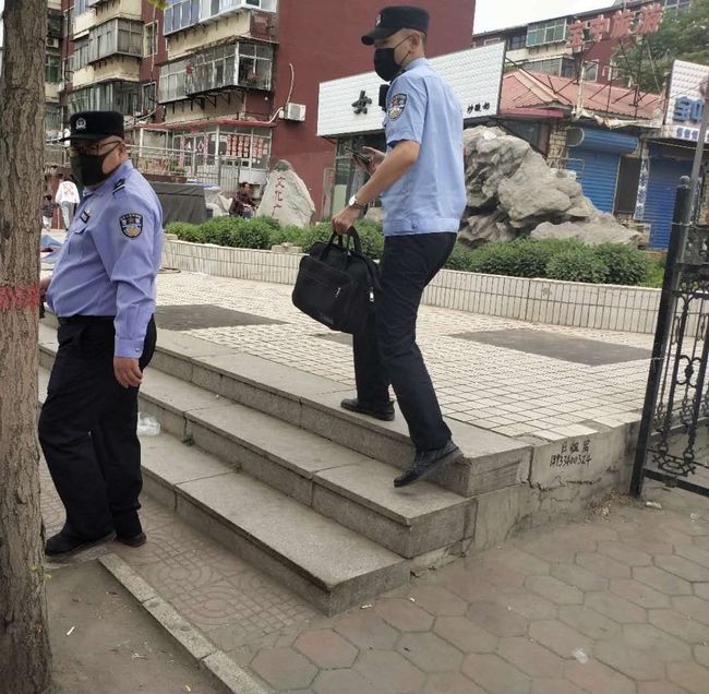 米乐官网李彬同学拾金不昧受表扬---归还失主现金壹万元  拒收金钱回报