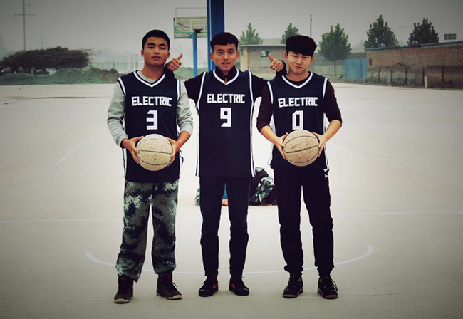 在抗洪抢险中体现价值---米乐官网学生薛锦霄抗洪事迹