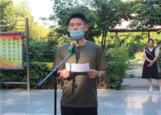 投笔从戎 保家卫国---米乐官网举行新兵入伍欢送仪式