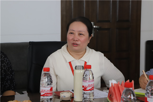 米乐官网召开第36个教师节教师代表座谈会