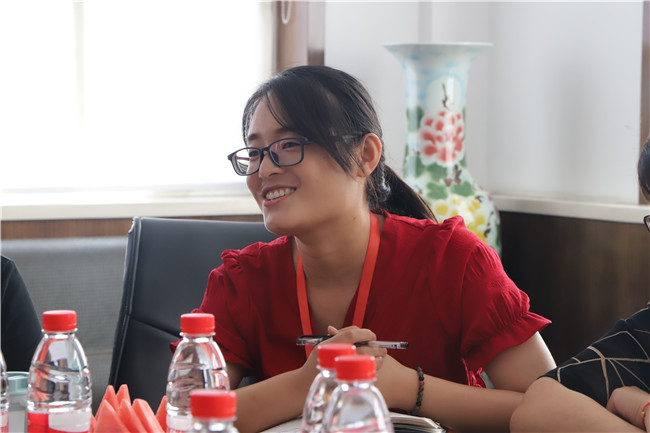 米乐官网召开第36个教师节教师代表座谈会