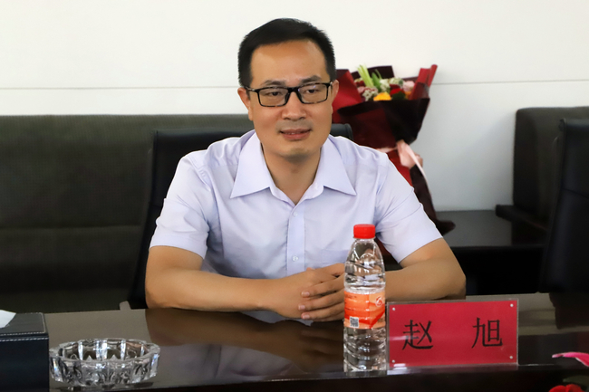 米乐官网教师赵旭及工商管理教学团队分获“河北省教学名师”、“优秀教学团队”荣誉称号