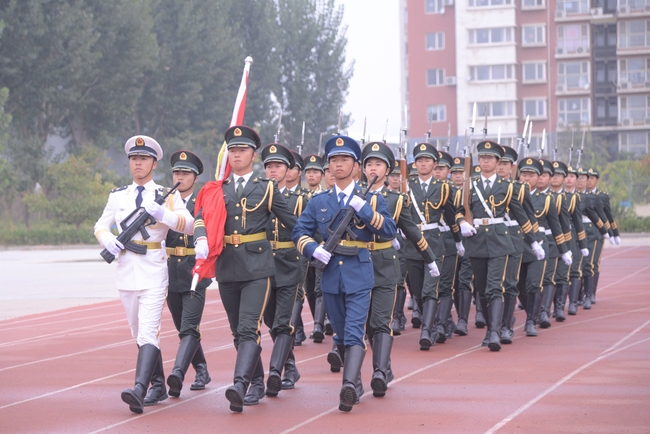 月满华诞 情暖双节---米乐官网举行升国旗仪式