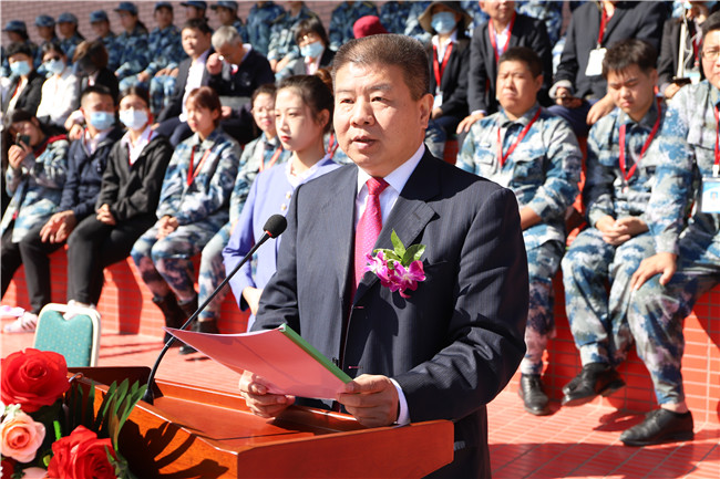 厉兵秣马 扬帆起航米乐官网举行2020级新生军训结营式暨开学典礼