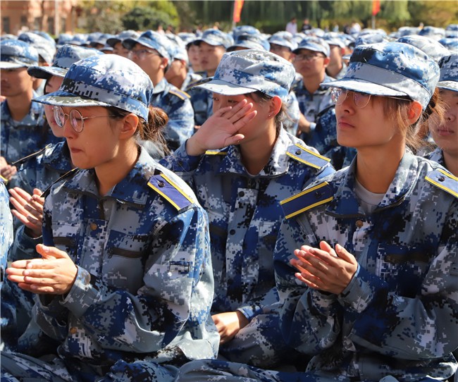 厉兵秣马 扬帆起航米乐官网举行2020级新生军训结营式暨开学典礼