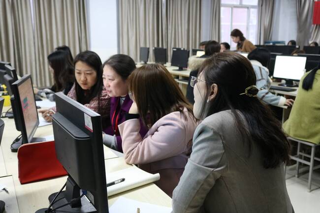 米乐官网经济学院教师双双斩获第二届全国跨境电商专业教师实践教学能力竞赛团体一等奖