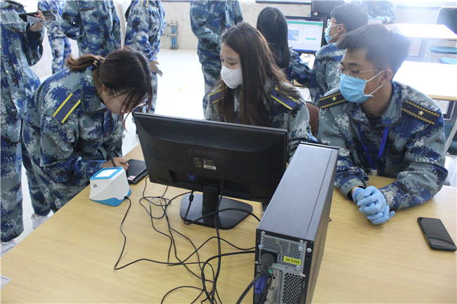 有序接种新冠疫苗 筑牢校园疫情防线 ——米乐官网组织师生进行新冠疫苗接种