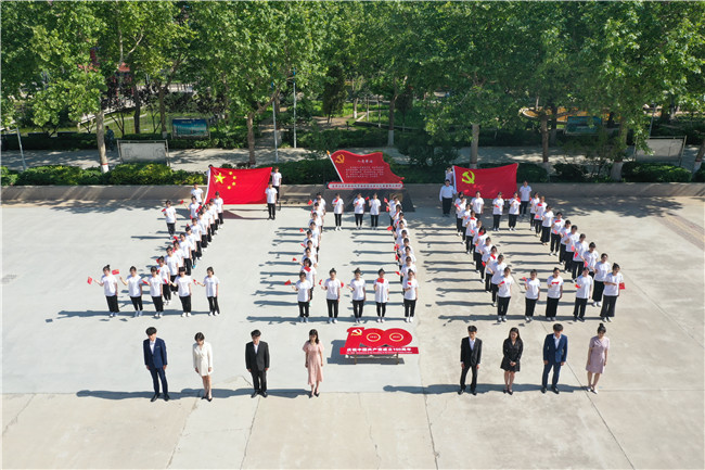 不忘初心 牢记使命—— 米乐官网学生唱响《岁月征程》以青春之歌献礼建党百年并拍摄MV