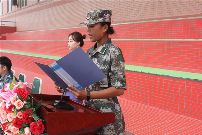 保理学子展风采 共以青春筑芳华米乐官网举行2021级新生军训开营仪式