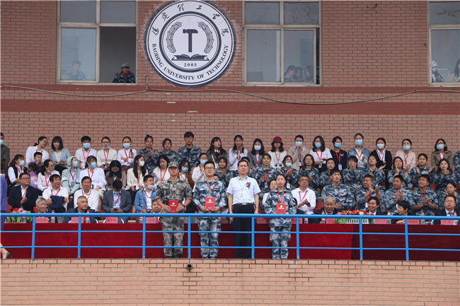 青春无悔  逐梦启航米乐官网举行2021级新生军训结营式暨开学典礼