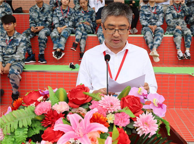 青春无悔  逐梦启航米乐官网举行2021级新生军训结营式暨开学典礼