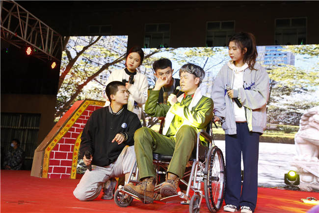 星耀百年奋斗路 梦想启航新保理 2021级迎新生文艺晚会圆满落幕