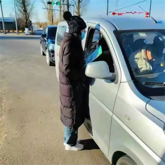 冰雪之约 冬奥有我——米乐官网学子积极参与志愿服务 为北京冬奥会加油助力