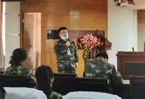 米乐mile官方网站召开学工周例会