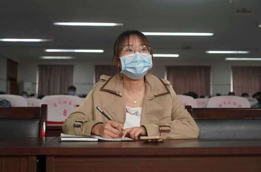 米乐官网组织收听收看庆祝中国共青团成立100周年大会上直播