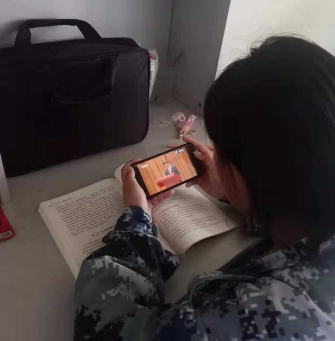 米乐官网组织收听收看庆祝中国共青团成立100周年大会上直播