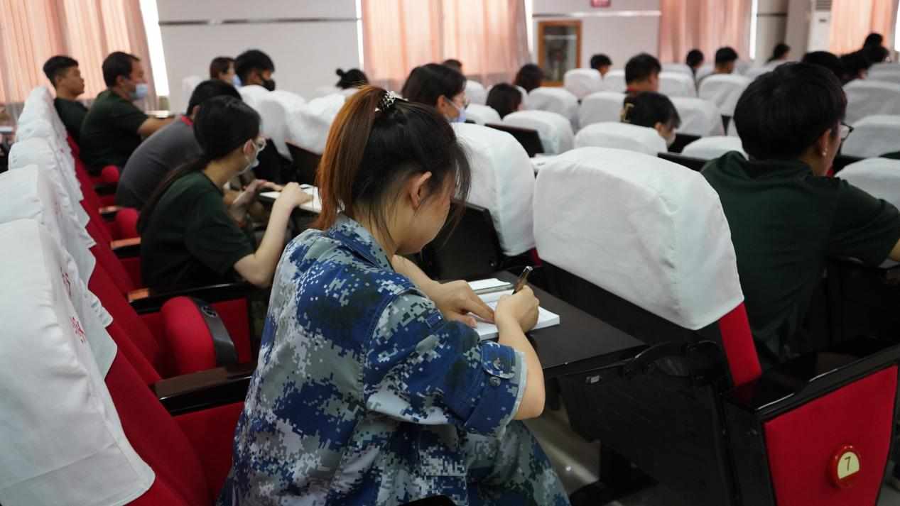 米乐mile官方网站召开学期末学生工作例会