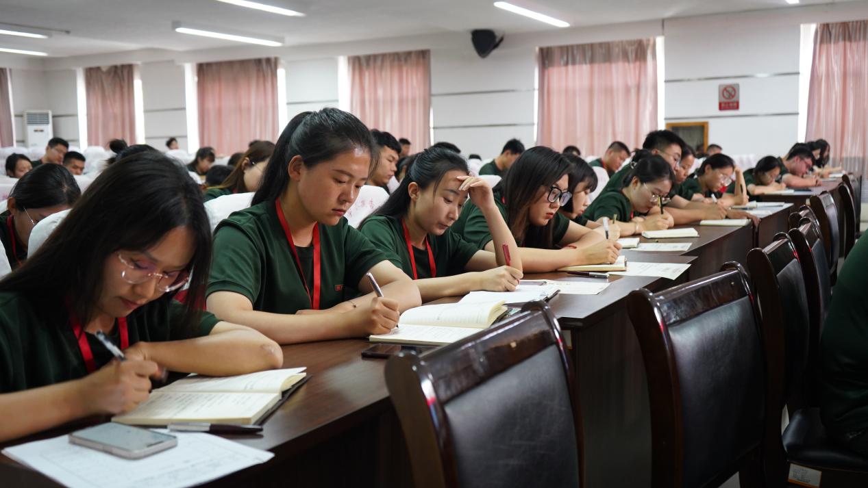 强化凝“新”聚力，赓续立德树人——米乐官网“传帮带”式新入职辅导员培训圆满结束