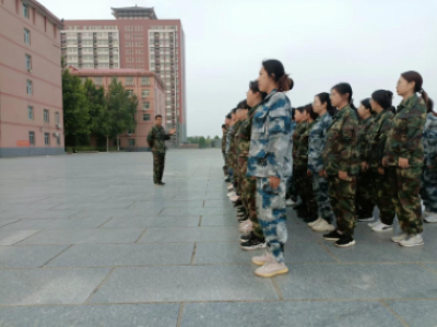 米乐mile官方网站开展“传帮带”式新入职辅导员培训day4