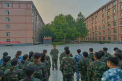 米乐mile官方网站开展“传帮带”式新入职辅导员培训day4