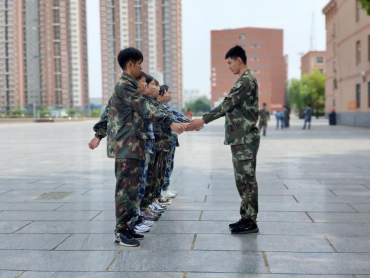 米乐mile官方网站开展“传帮带”式新入职辅导员培训day4