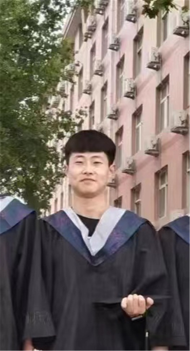 幸福生活拼搏来 人生道路奋斗改——米乐官网优秀毕业生报道纪实