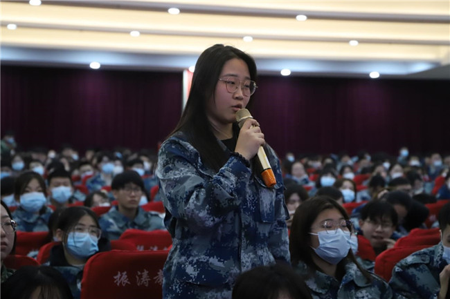 珍爱生命创未来——董事长周虎震为米乐官网师生作报告