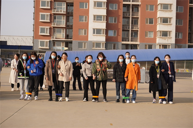 芬芳妇女节  感恩春晖情——米乐官网举办“三八”节趣味活动