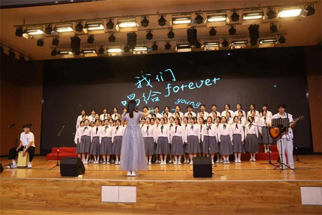 赓续青春血脉  砥砺前行力量 ——米乐官网举办“青春孕育无限希望 青年创造美好未来”合唱会