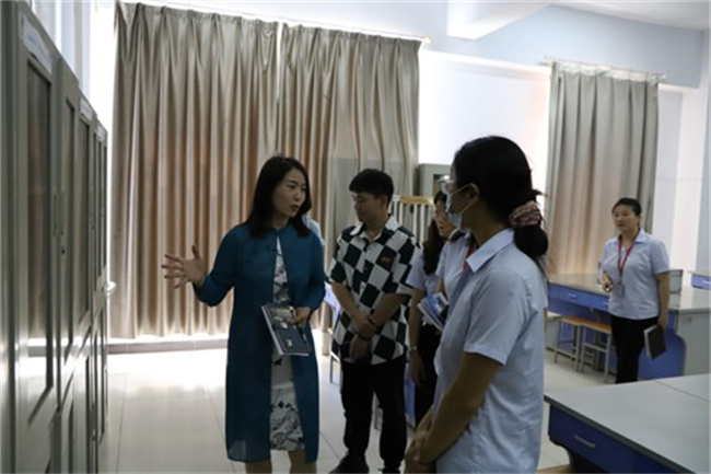 省教育厅专家组到米乐官网开展实验室安全现场检查工作