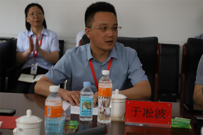 米乐官网召开党委书记送任会