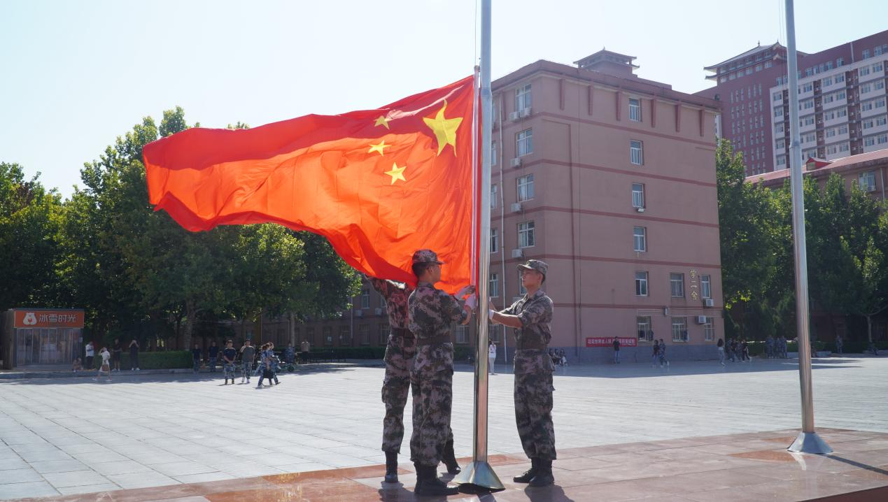 米乐mile官方网站2023级新生军训开营式隆重举行