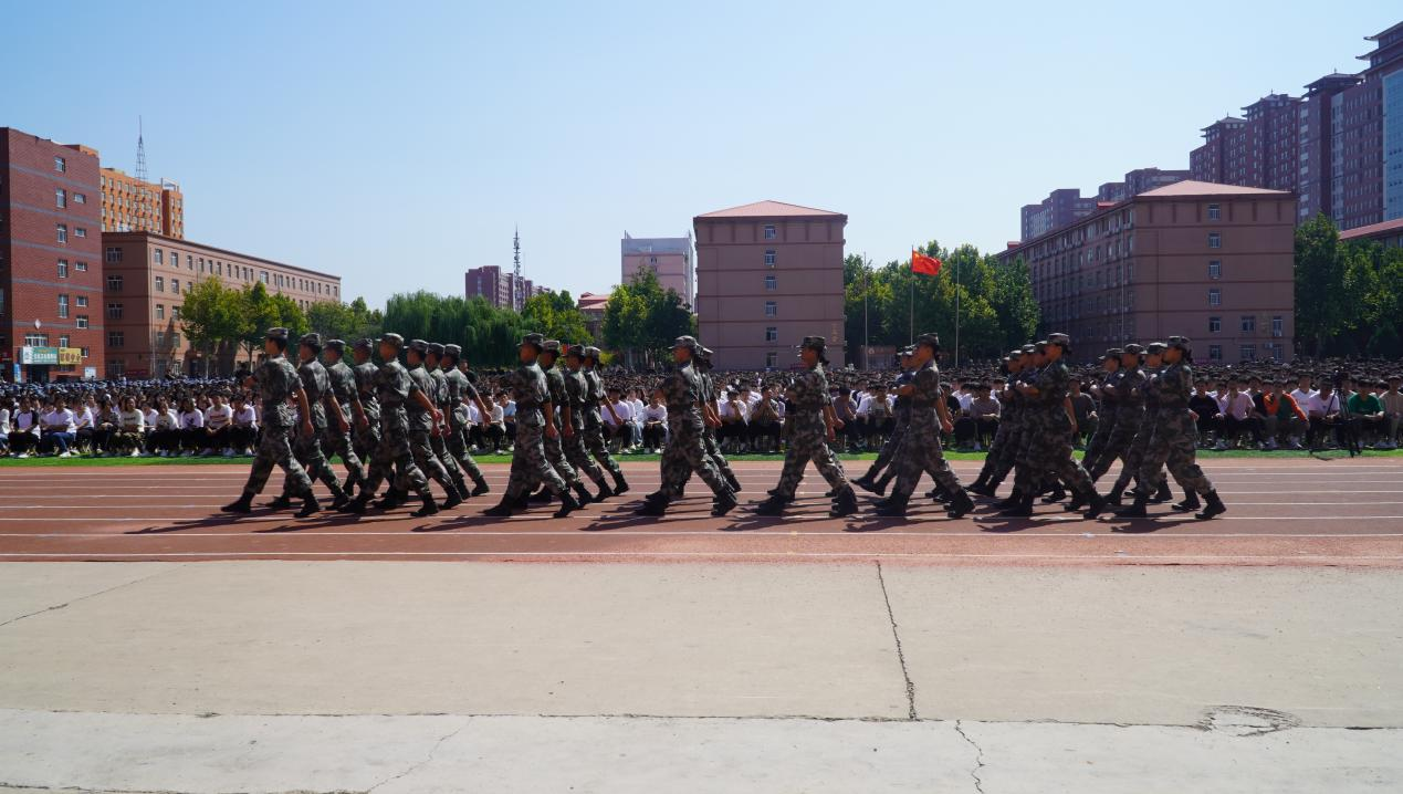 米乐mile官方网站2023级新生军训开营式隆重举行